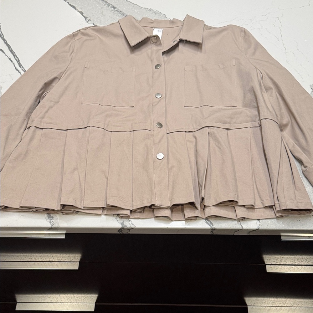 Wynne Women's Utility Jacket in Tan Pleated Snap Front Never Worn Sz2X